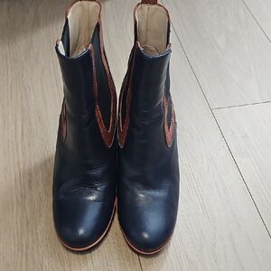 Elegant Navy and Brown Ankle Boots